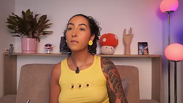 agatha collins  online show from 06/26/26, 10:03