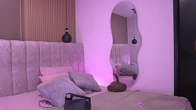 violeta aroca online show from 06/20/26, 03:09