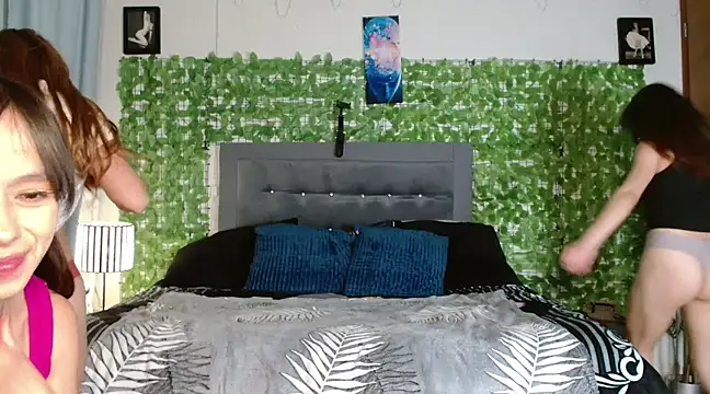 3littleschoolteens online show from 01/31/25, 08:01
