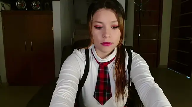 3littleschoolteens online show from 01/31/25, 08:54