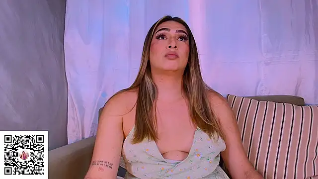 Snapshot of ISABELLASSMITH chatting on 11/08/25, 05:12 ISABELLASSMITH online show from 11/08/25, 05:12