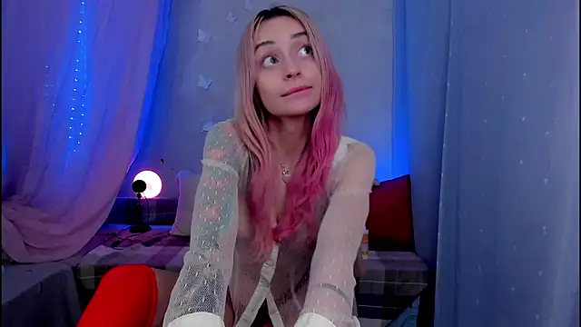 LickLizzy online show from 01/03/25, 08:01