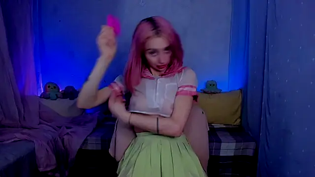 LickLizzy online show from 02/11/25, 04:11