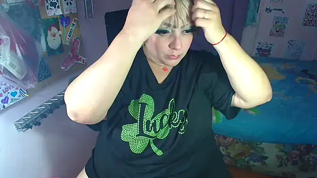 Snapshot of Queen_Anne chatting on 12/02/24, 10:01 Queen Anne online show from 12/02/24, 10:01