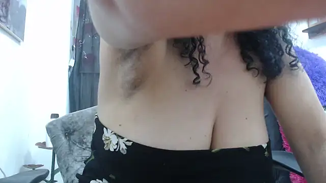 Snapshot of heyline_milf chatting on 02/26/25, 07:38 heyline milf online show from 02/26/25, 07:38