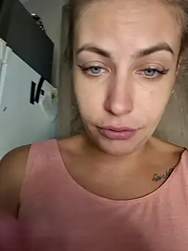 Keli Jessi online show from 10/19/25, 06:19