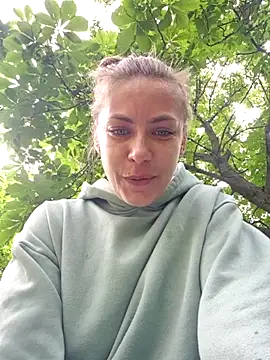 Keli Jessi online show from 05/19/26, 01:28