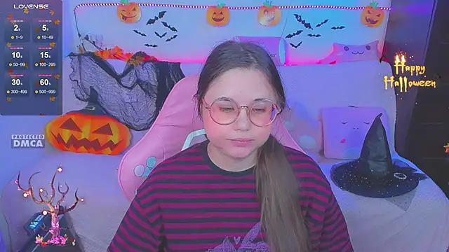 Snapshot of Lolisuccub chatting on 11/05/25, 05:57 Lolisuccub online show from 11/05/25, 05:57