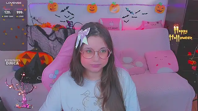 Snapshot of Lolisuccub chatting on 11/26/25, 04:52 Lolisuccub online show from 11/26/25, 04:52