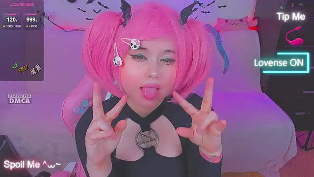 Snapshot of Lolisuccub chatting on 12/17/25, 05:30 Lolisuccub online show from 12/17/25, 05:30