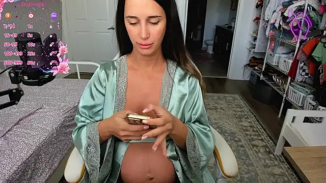 Snapshot of sweetbuttocks1 chatting on 09/14/25, 04:50 sweetbuttocks1 online show from 09/14/25, 04:50