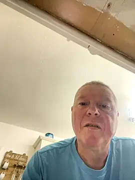 boilinghot123 online show from 11/01/25, 05:42