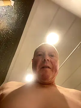 boilinghot123 online show from 11/14/25, 04:49