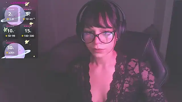 Snapshot of modjo_ chatting on 10/19/25, 04:35 modjo  online show from 10/19/25, 04:35