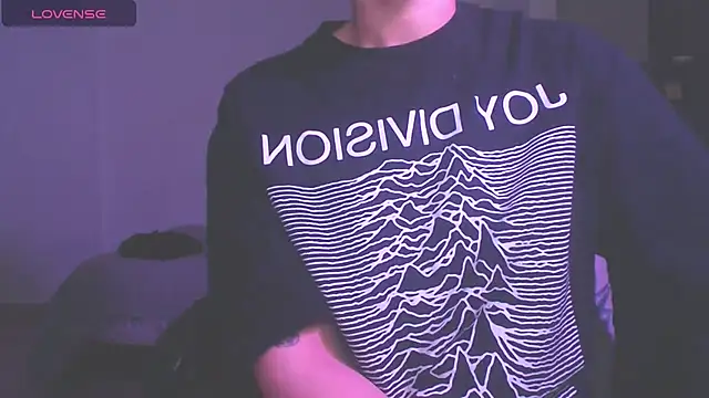 Snapshot of modjo_ chatting on 10/24/25, 07:16 modjo  online show from 10/24/25, 07:16