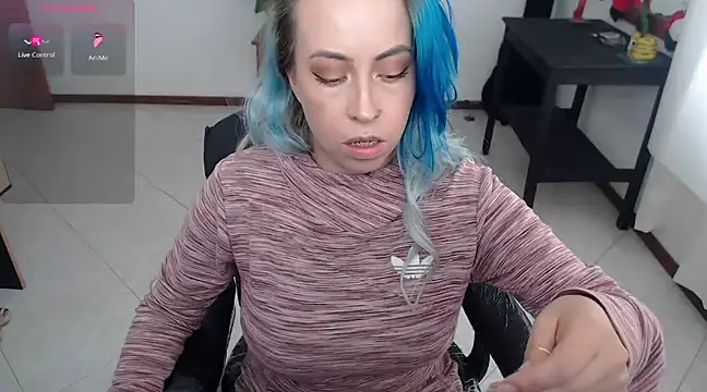charlottezoe15 online show from 02/13/25, 03:35
