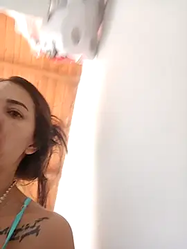 LunaZambrano online show from 11/17/25, 06:14