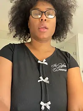 CandyLuxxxx online show from 04/05/26, 04:15