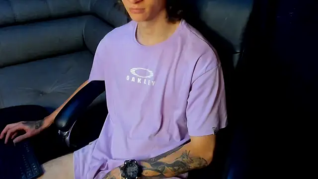 Snapshot of Dmtry6 chatting on 01/06/25, 07:13 Dmtry6 online show from 01/06/25, 07:13