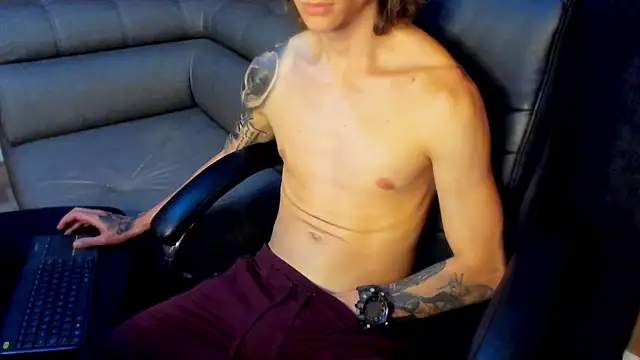 Snapshot of Dmtry6 chatting on 01/16/25, 08:57 Dmtry6 online show from 01/16/25, 08:57