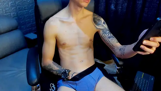 Snapshot of Dmtry6 chatting on 02/23/25, 05:39 Dmtry6 online show from 02/23/25, 05:39