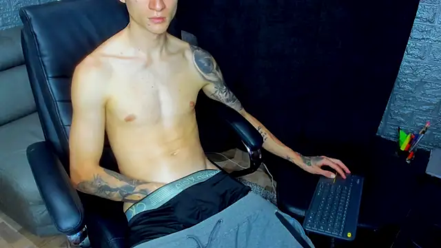 Snapshot of Dmtry6 chatting on 03/04/25, 12:50 Dmtry6 online show from 03/04/25, 12:50