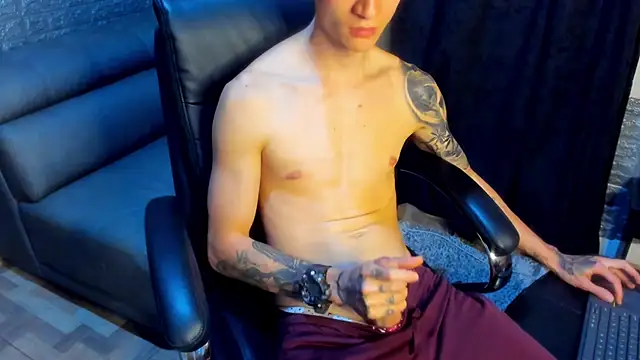 Snapshot of Dmtry6 chatting on 03/13/25, 09:37 Dmtry6 online show from 03/13/25, 09:37