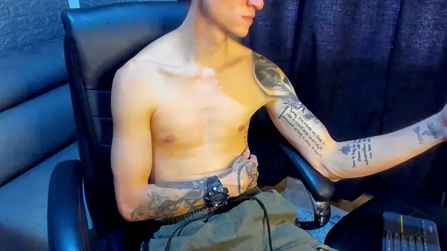 Snapshot of Dmtry6 chatting on 03/18/25, 06:15 Dmtry6 online show from 03/18/25, 06:15