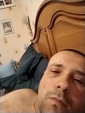 manubm03 online show from 11/30/25, 07:56