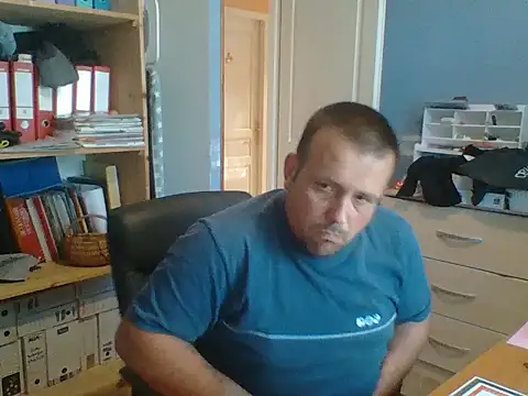 Snapshot of manubm03 chatting on 07/01/26, 10:06 manubm03 online show from 07/01/26, 10:06
