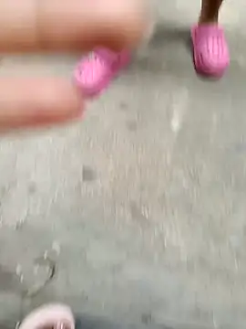 Snapshot of annie-19 chatting on 09/22/25, 07:27 annie-19 online show from 09/22/25, 07:27