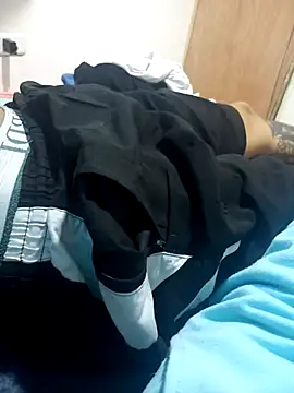 Snapshot of annie-19 chatting on 11/09/25, 07:34 annie-19 online show from 11/09/25, 07:34