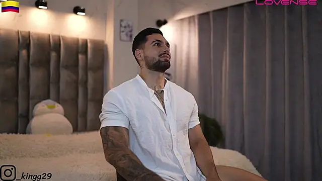 Snapshot of john_king29 chatting on 11/06/25, 10:32 john king29 online show from 11/06/25, 10:32