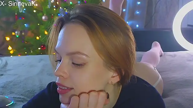 Snapshot of sinteas chatting on 12/24/24, 11:06 sinteas online show from 12/24/24, 11:06