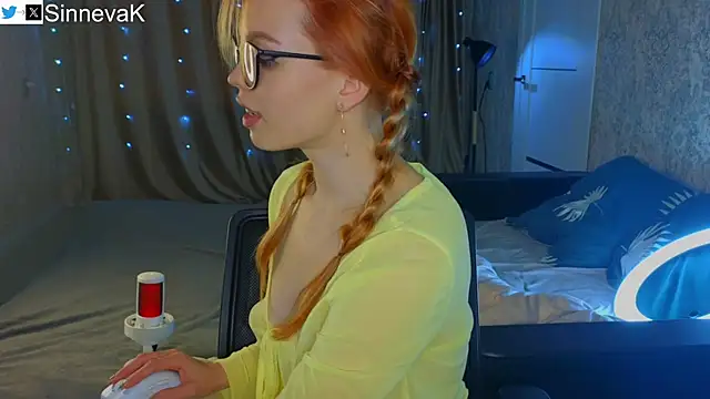 Snapshot of sinteas chatting on 01/12/25, 10:02 sinteas online show from 01/12/25, 10:02