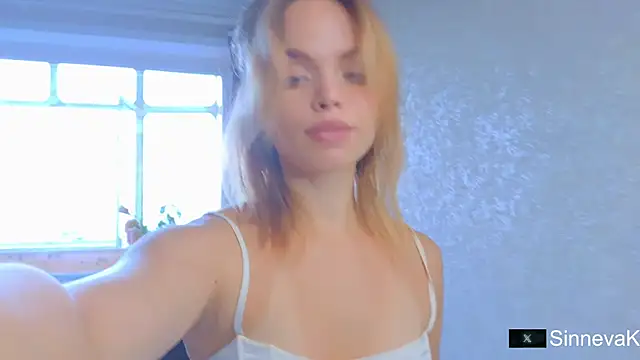 Snapshot of sinteas chatting on 09/20/25, 10:27 sinteas online show from 09/20/25, 10:27