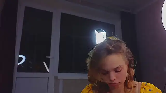 Snapshot of sinteas chatting on 11/05/25, 01:55 sinteas online show from 11/05/25, 01:55