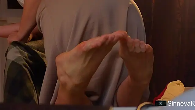 Snapshot of sinteas chatting on 11/30/25, 01:15 sinteas online show from 11/30/25, 01:15