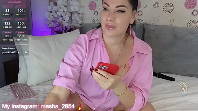 Madelynn online show from 03/18/25, 04:37