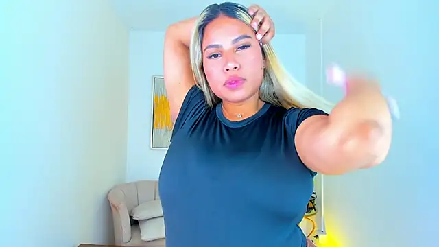 Carlota peach online show from 02/12/25, 10:56