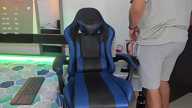 DaviidEvans  online show from 10/04/25, 01:20