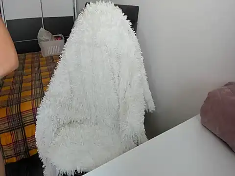 Snapshot of MeliEva chatting on 11/03/25, 09:43 MeliEva online show from 11/03/25, 09:43