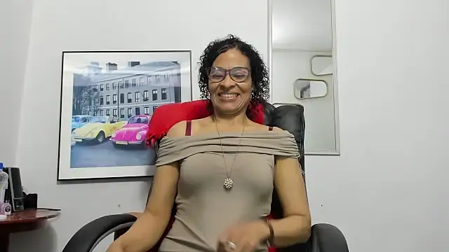 Snapshot of Aries_Mature chatting on 09/17/25, 04:30 Aries Mature online show from 09/17/25, 04:30