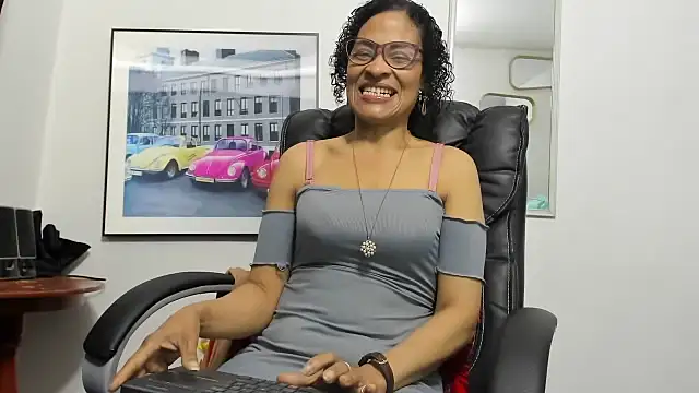 Snapshot of Aries_Mature chatting on 09/19/25, 02:18 Aries Mature online show from 09/19/25, 02:18