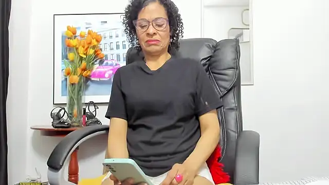 Snapshot of Aries_Mature chatting on 09/20/25, 06:20 Aries Mature online show from 09/20/25, 06:20