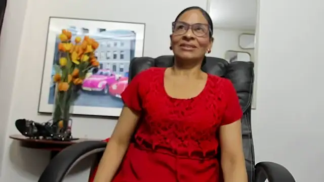 Snapshot of Aries_Mature chatting on 09/23/25, 06:00 Aries Mature online show from 09/23/25, 06:00