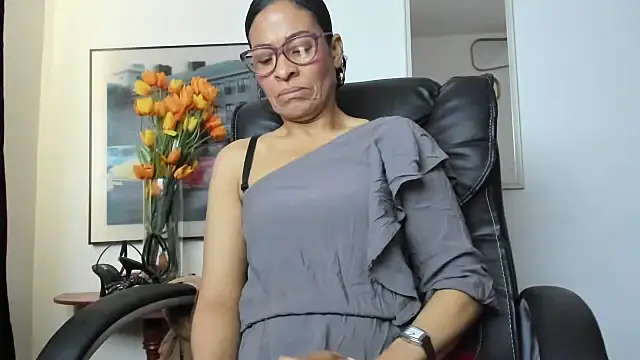 Snapshot of Aries_Mature chatting on 10/30/25, 12:50 Aries Mature online show from 10/30/25, 12:50