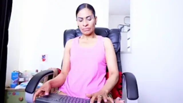 Aries Mature online show from 05/24/26, 03:39