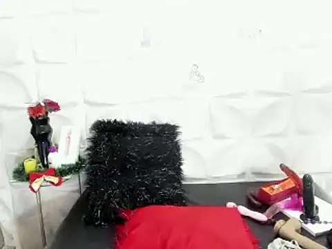 dirtylola39 online show from 12/31/24, 05:07