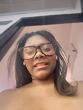 Tayra Siny online show from 02/23/25, 02:35